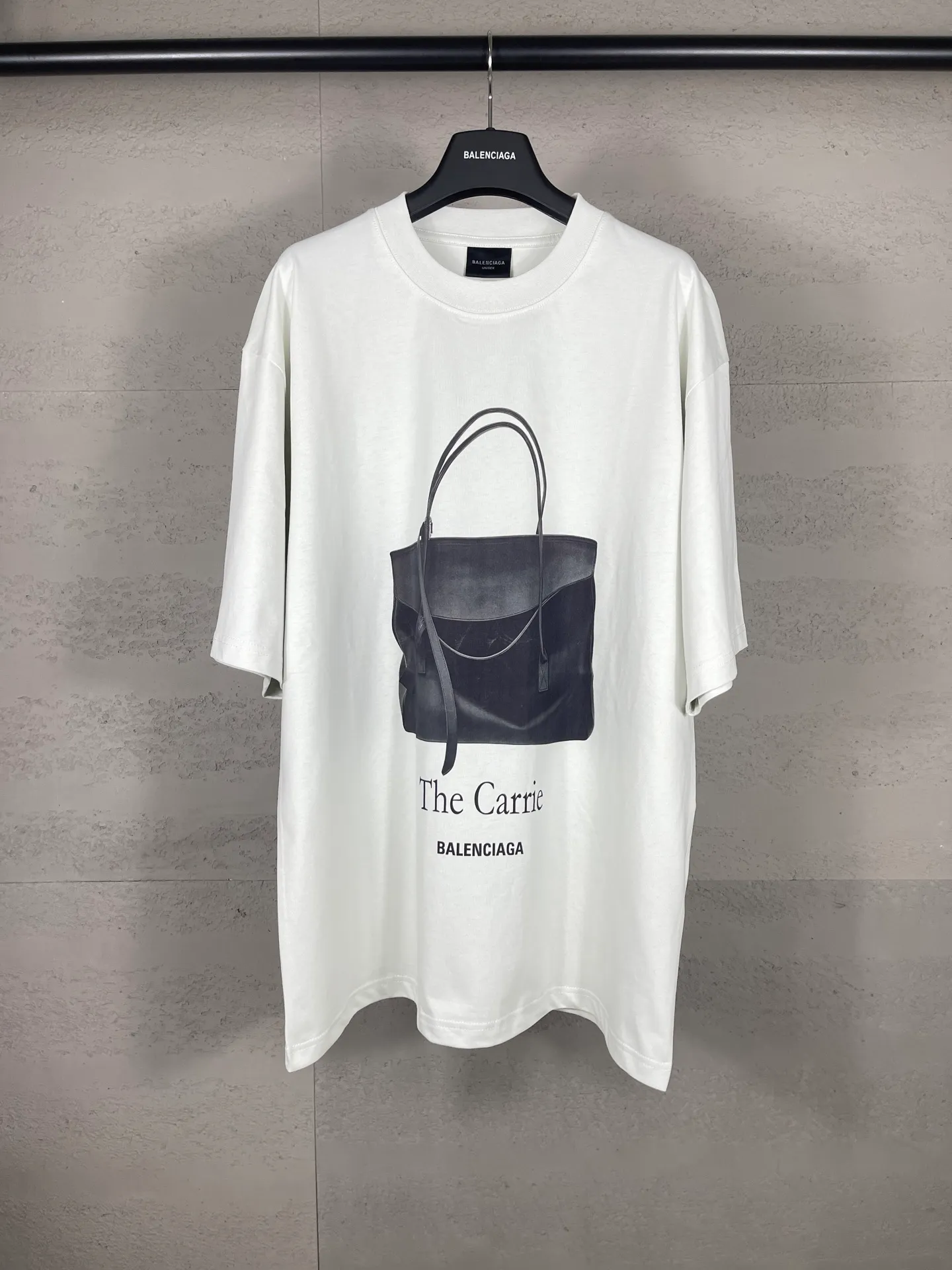 【 . Quality】BALENCI*GA/ .SS 25 New Arrival， T . . Authentic ， ！ 。 ZP 。 260 ， . ， ，。 。 . ， 。 OS . Same Style ：BL 253659 ： Size：XS S M L